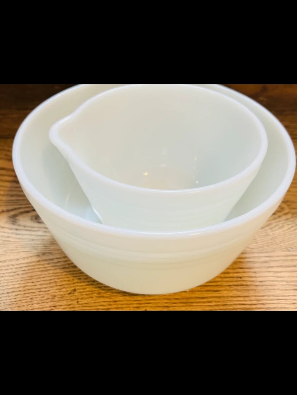 Hamilton Beach White Milk Glass Mixing Bowl Set with Pouring Cup